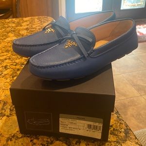 💯 Authentic Prada leather loafers, brand new, never used.